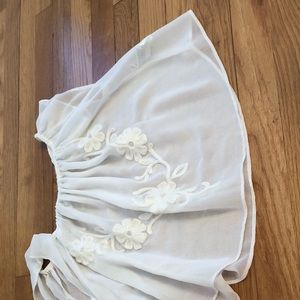 Forever 21 Lace floral crop top